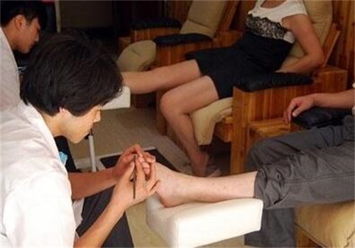 甲舒乐专业修脚