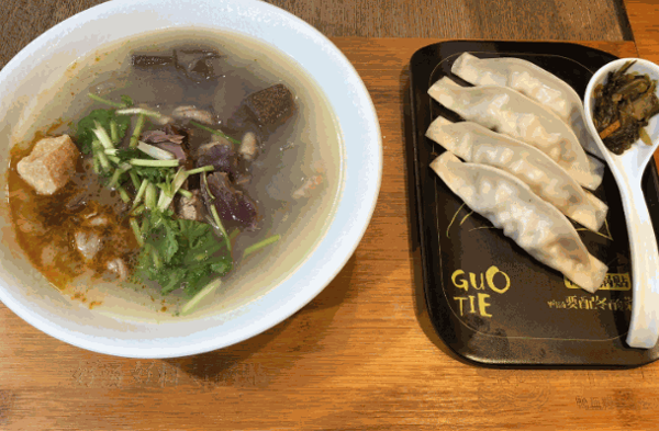 小淮娘鸭血粉丝汤加盟店