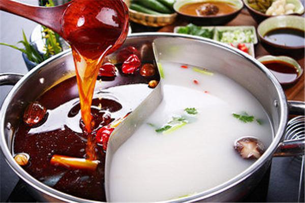 丸招牌摩登粤潮小火锅加盟