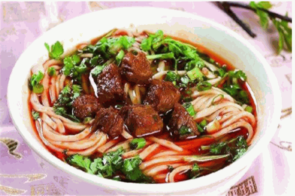 王氏华华牛肉面