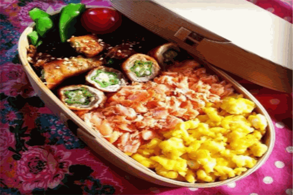 兰公子台式卤肉饭