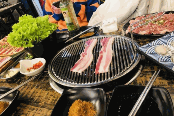 爷们泥炉烤肉产品 门店图片