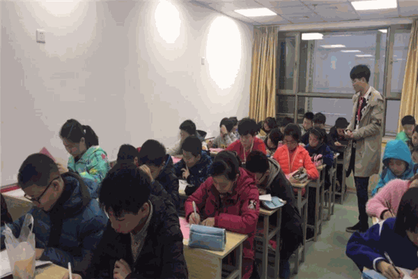 荆楚潮教育