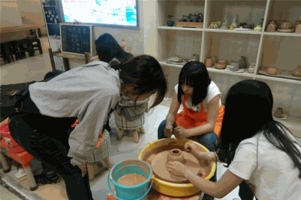 小泥匠陶艺