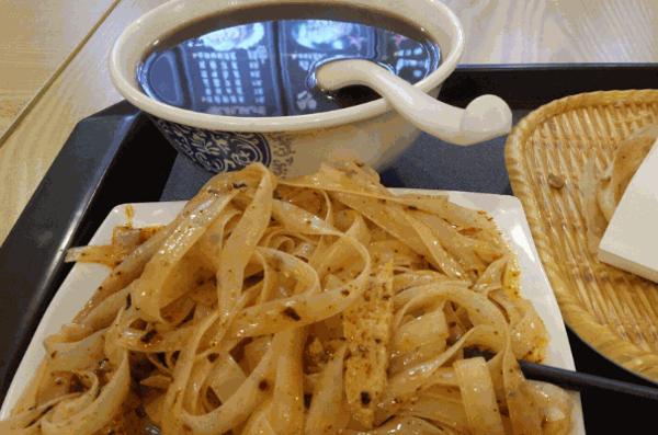 左左香老潼关肉夹馍