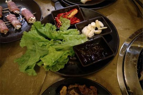 源珑黑牛火锅烤肉加盟