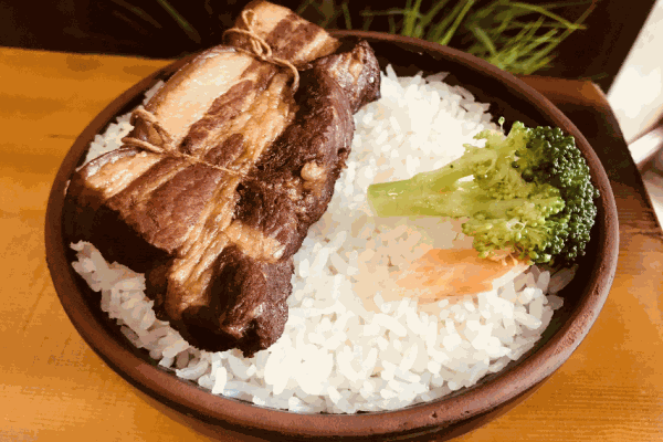 李九伯甏肉米饭产品 门店图片