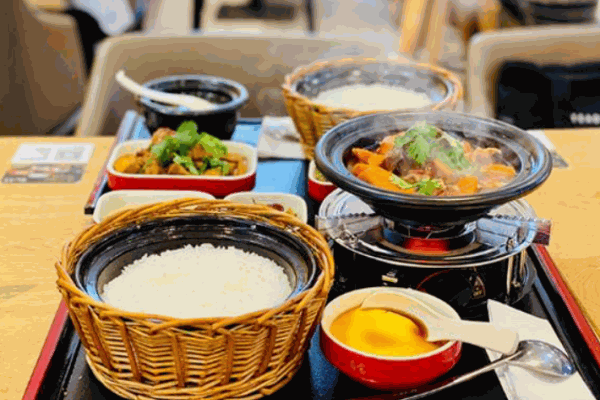 甄谷香瓦锅饭产品 门店图片