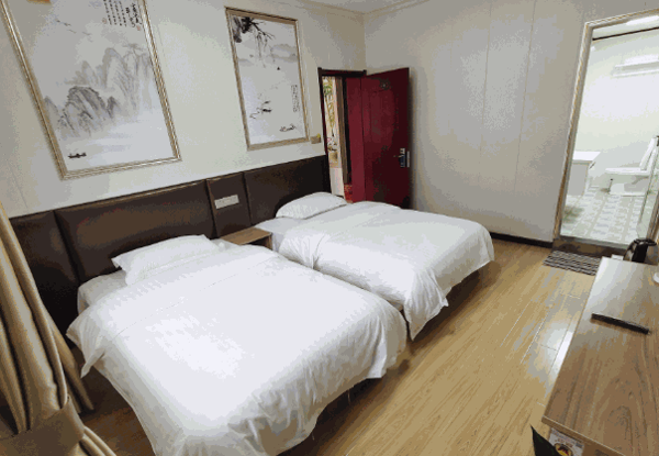 陌上轻居酒店