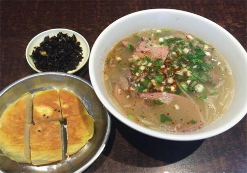 鼓楼羊杂割羊肉汤