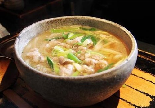 川雲酸菜面