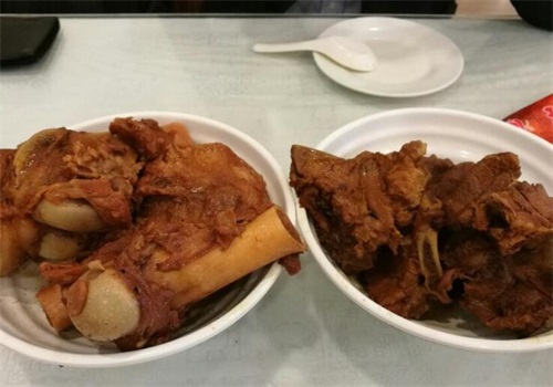 兀岛烧肉丼饭