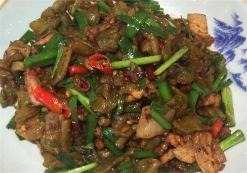 万小金辣椒炒肉