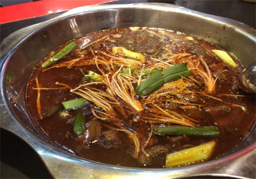 工农兵铁锅炖菜