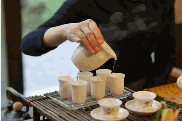 一盏茶时