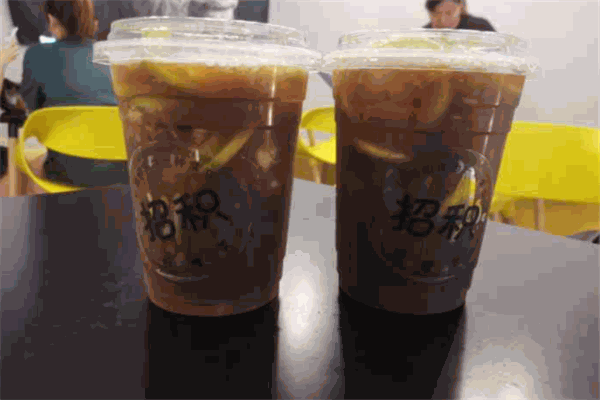 招积柠檬茶