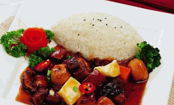 大婶婆卤肉饭大概费需要多少钱?