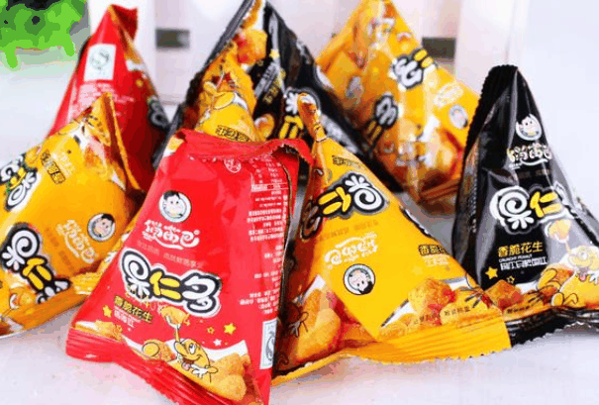 俏嘴零食加盟