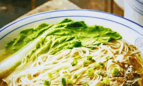 那色普乌鸡米线