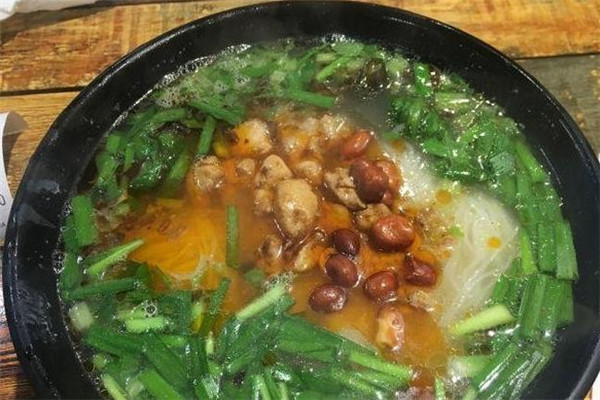 鸡本正确鸡汤米线