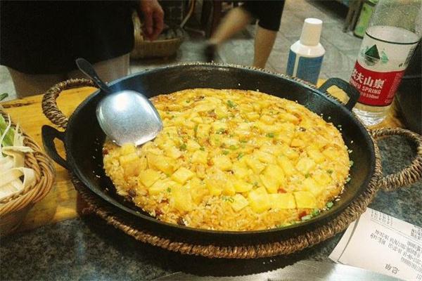 老太婆洋芋饭
