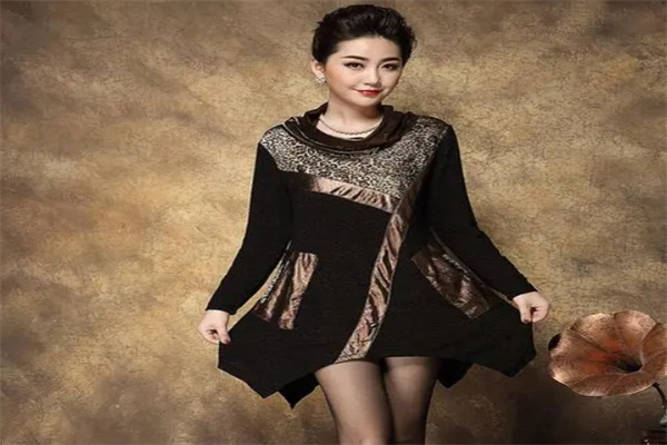 维美元素女装产品 门店图片