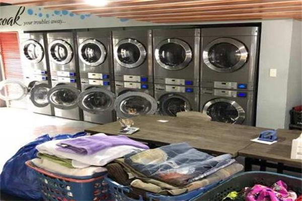 101美式自助洗衣加盟