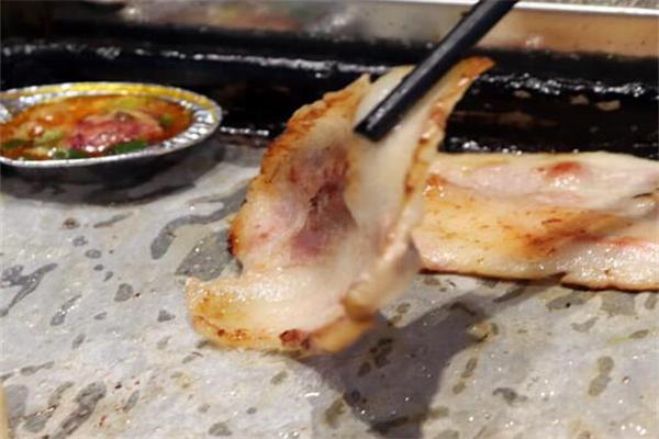 100度东北烤肉店加盟