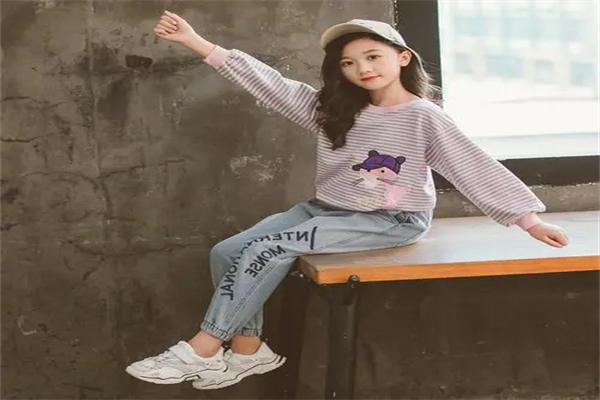 熙熙童装产品 门店图片
