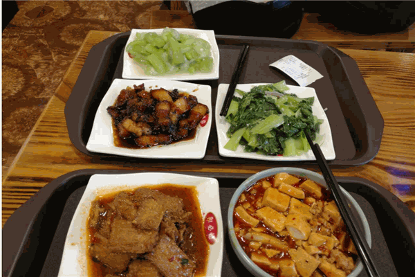 和必德大食堂