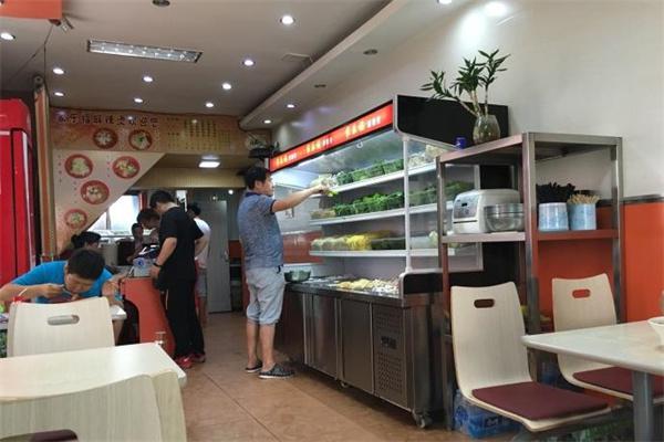 家乐福麻辣烫产品 门店图片