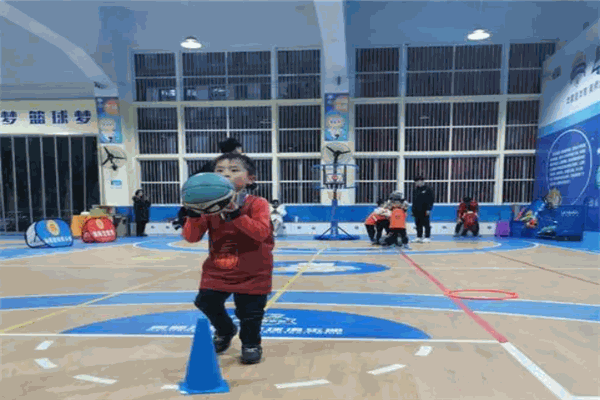 华蒙星少儿篮球俱乐部