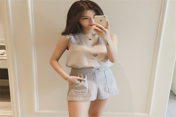 艾米娜女装产品 门店图片