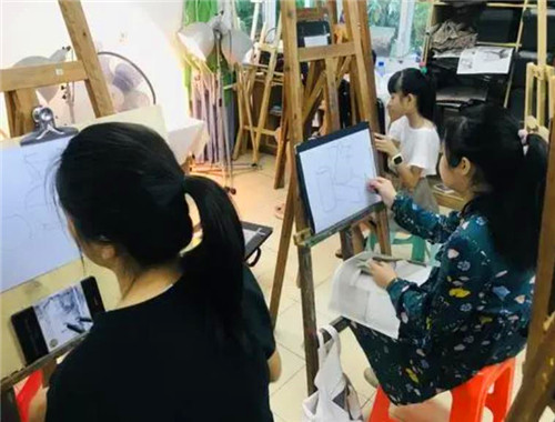 半岛画室产品 门店图片