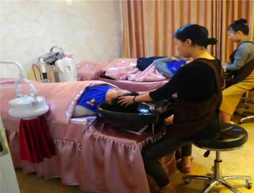 巴马瑶寨头疗养发产品 门店图片