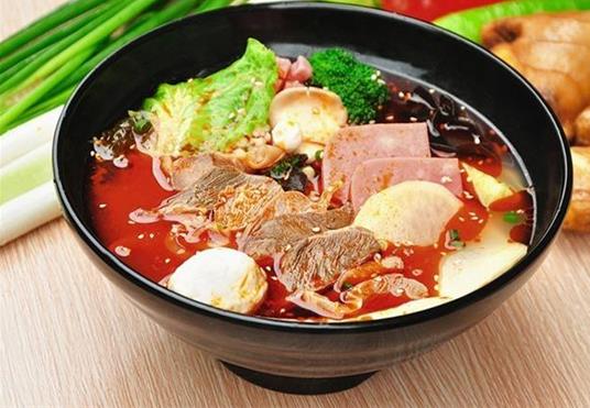 曹大鸣麻辣烫