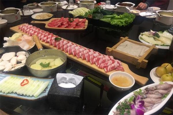 东道煮火锅加盟