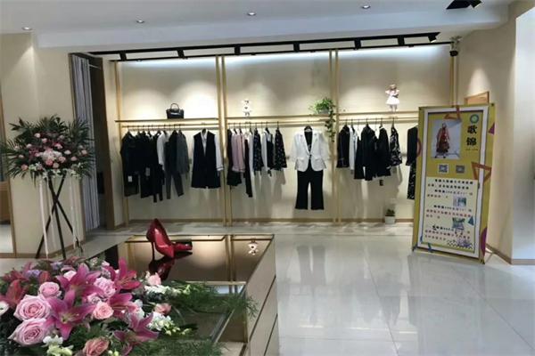 东方霓裳正品女装加盟