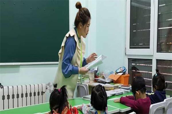 东方今贝儿右脑开发