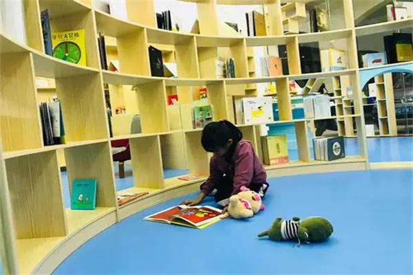娃娃绘本馆产品 门店图片