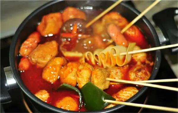 青红皂白串串