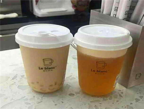 留白时间奶茶产品 门店图片