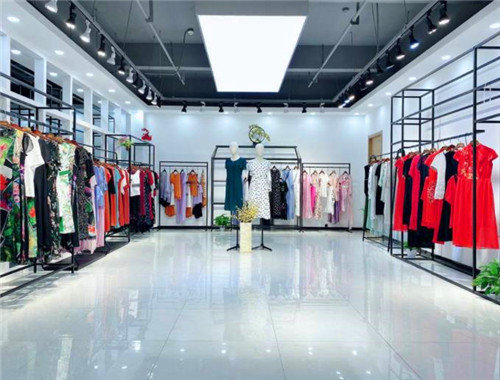 罗玛情怀女装产品 门店图片