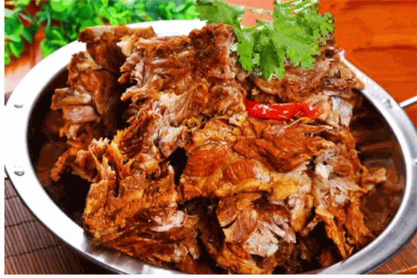 金煲酱骨头肉蟹煲