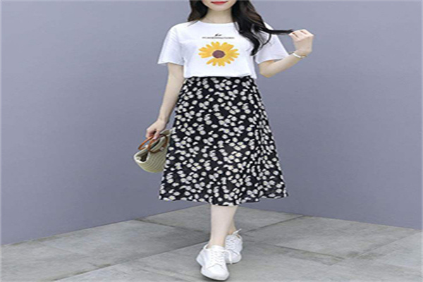 蓝色倾情女装产品 门店图片