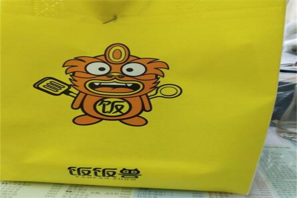 饭饭兽港式铁板炒饭加盟