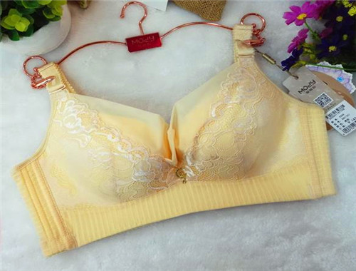 曼蝶莉内衣产品 门店图片