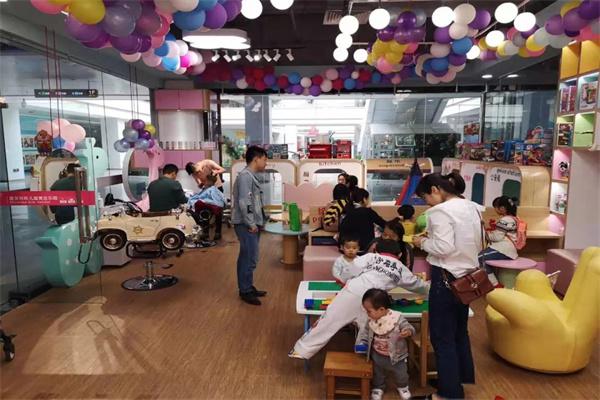 魔发咔咔儿童美发产品 门店图片
