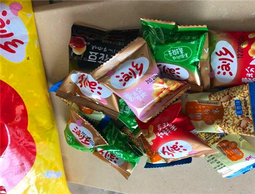 卢秉成零食产品 门店图片