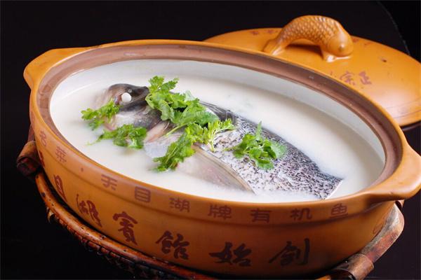 天目湖砂锅鱼头加盟